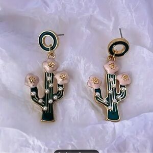 🌟NEW🌟Faux Pearl Cactus Earrings
